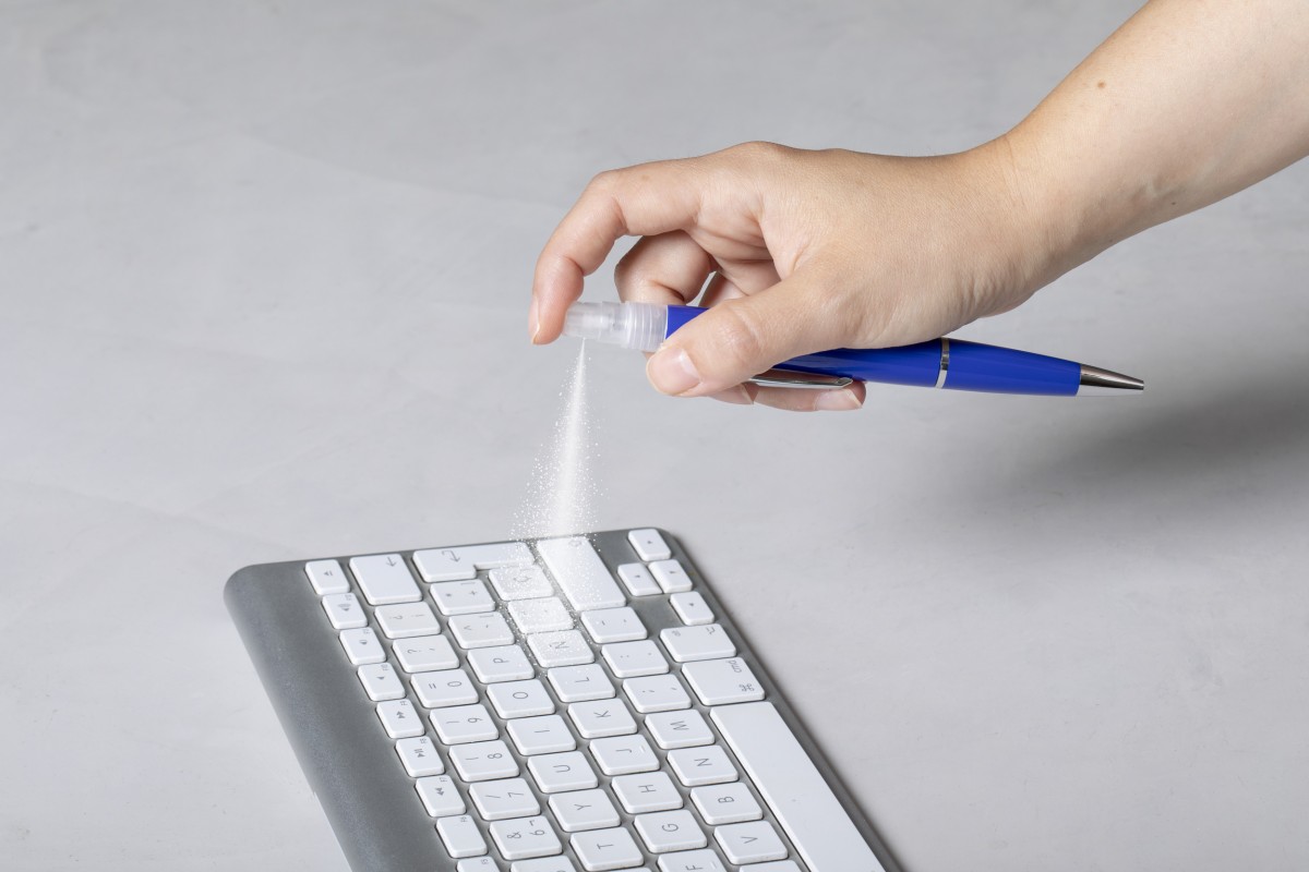 Penna a Sfera in Plastica Spren con Spray sulla Parte Superiore Personalizzata